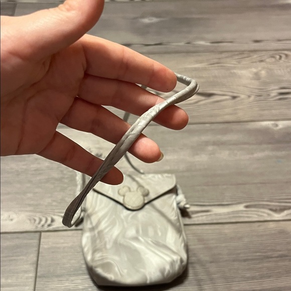 Loungefly Mickey Mouse crossbody bag - Picture 2 of 6